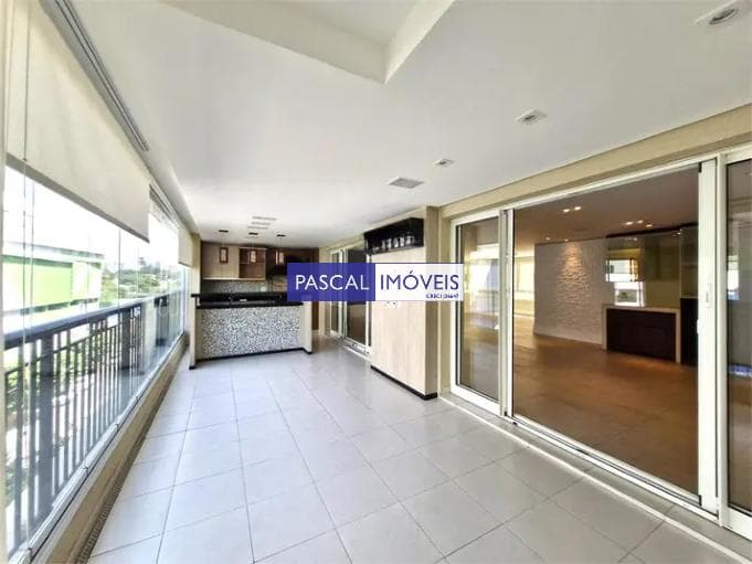 Apartamento em Chácara Flora