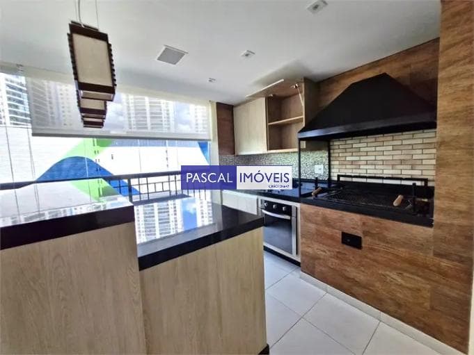 Apartamento em Chácara Flora