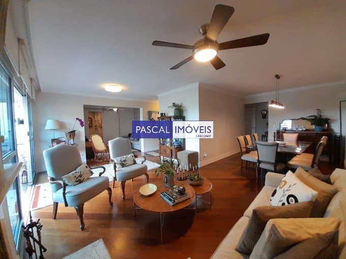Apartamento em Moema