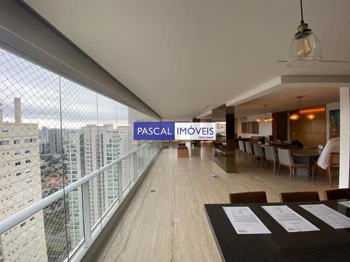 Apartamento em Campo Belo