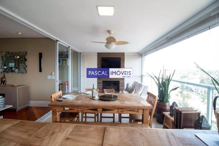 Apartamento em Campo Belo