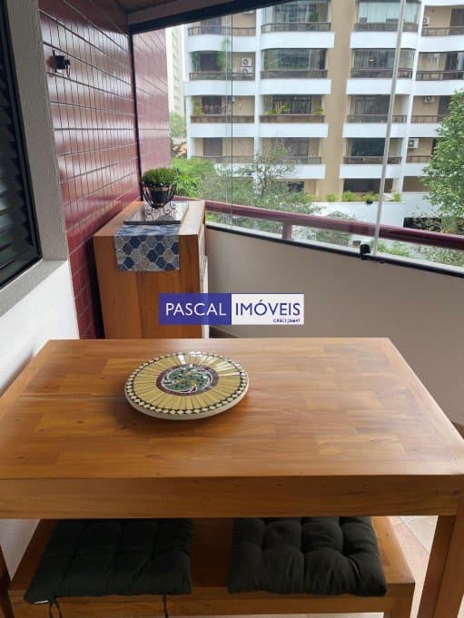 Apartamento em Moema