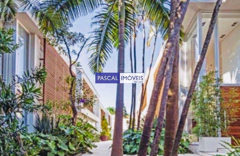 Casa em Condominio em Jardim Petrópolis