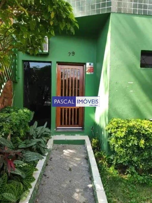 Casa comercial em Saúde
