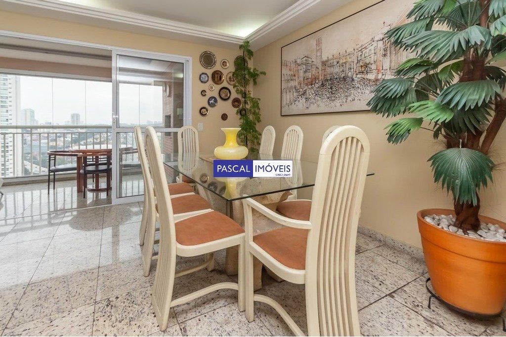 Apartamento em Campo Belo