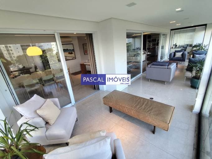 Apartamento em Campo Belo