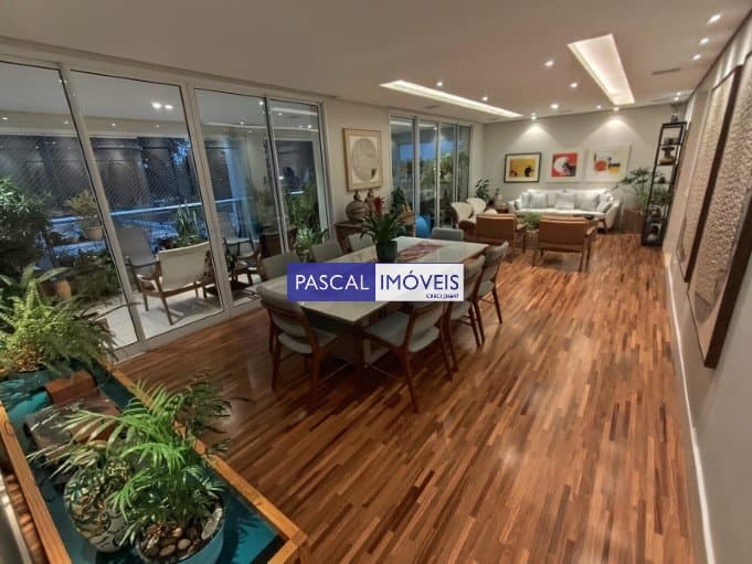 Apartamento em Campo Belo