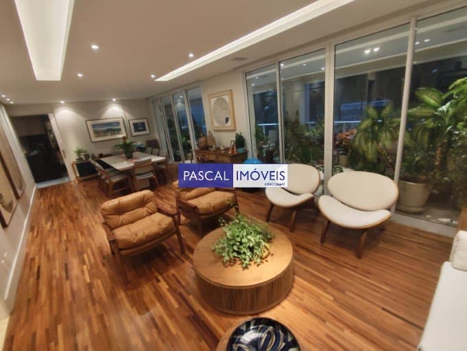 Apartamento em Campo Belo