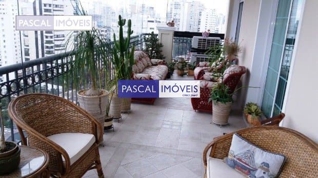 Apartamento em Campo Belo