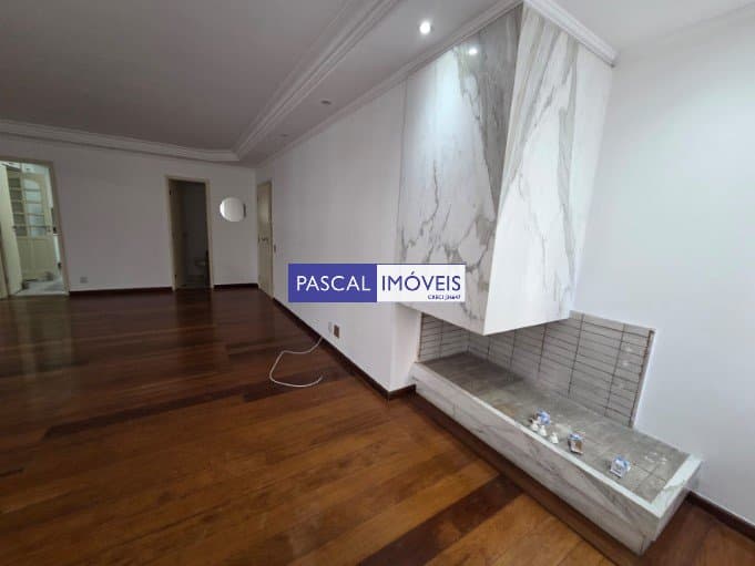 Apartamento em Moema