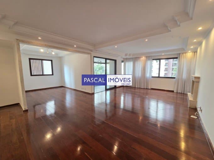 Apartamento em Moema