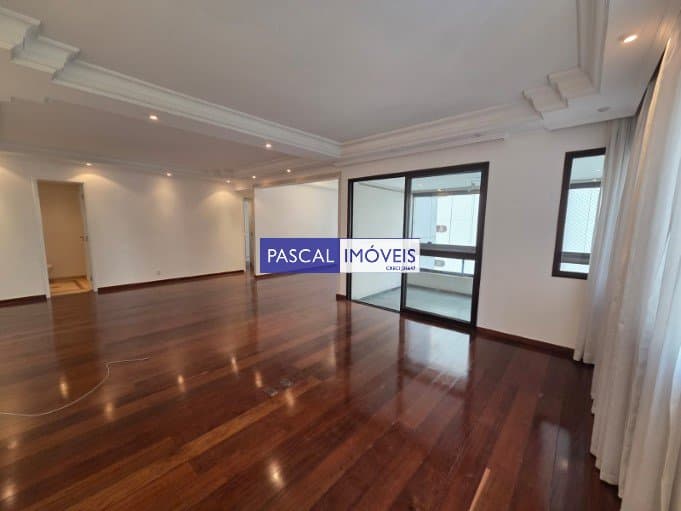 Apartamento em Moema