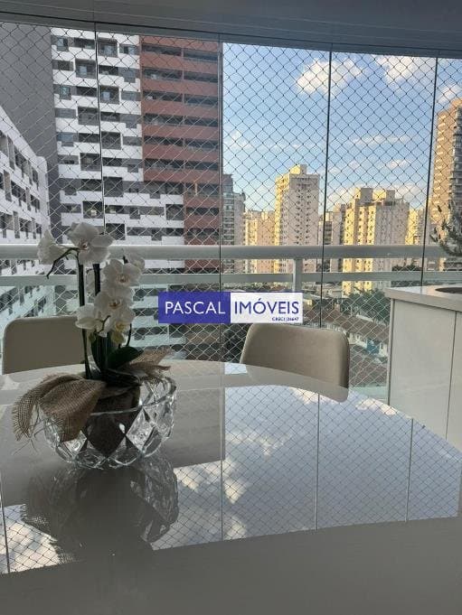Apartamento em Vila Olímpia