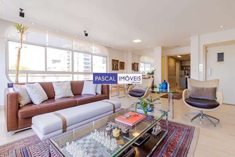 Apartamento em Itaim Bibi