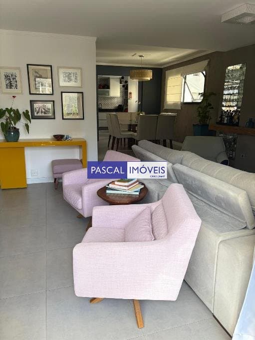 Apartamento em Moema