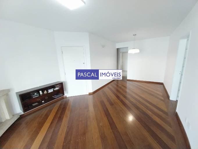 Apartamento em Campo Belo
