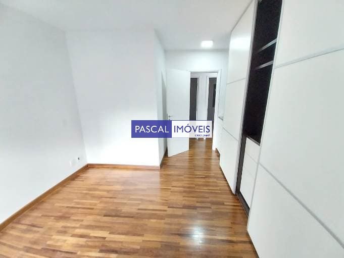 Apartamento em Campo Belo