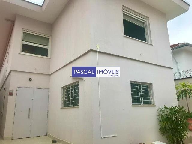 Casa comercial em Campo Belo