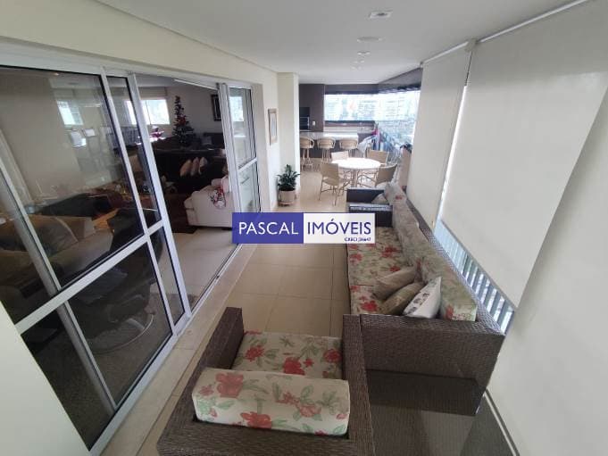 Apartamento em Campo Belo