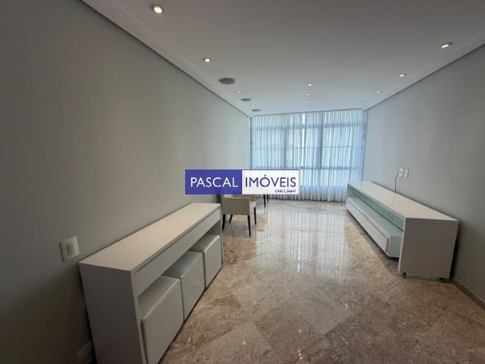 Apartamento em Campo Belo