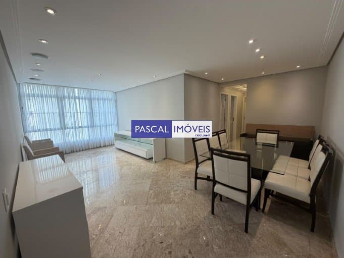 Apartamento em Campo Belo
