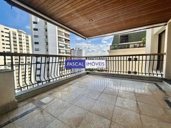 Apartamento em Campo Belo