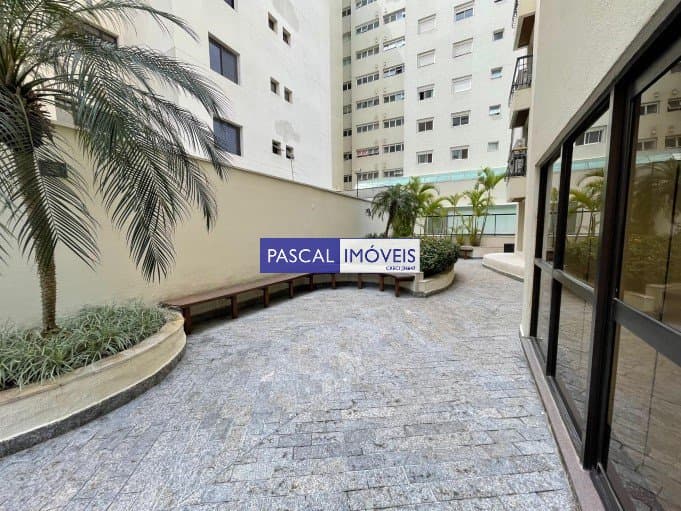 Apartamento em Campo Belo