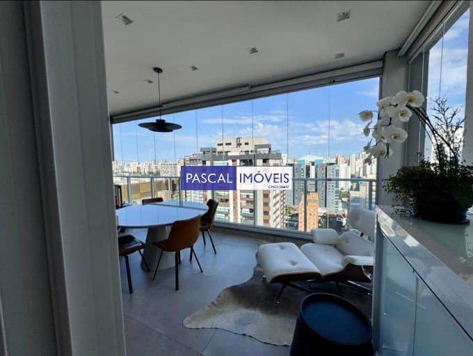 Apartamento em Moema