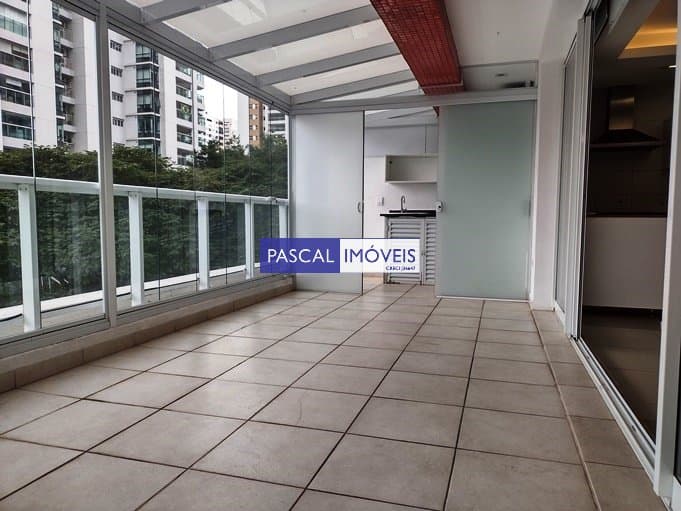 Apartamento em Campo Belo