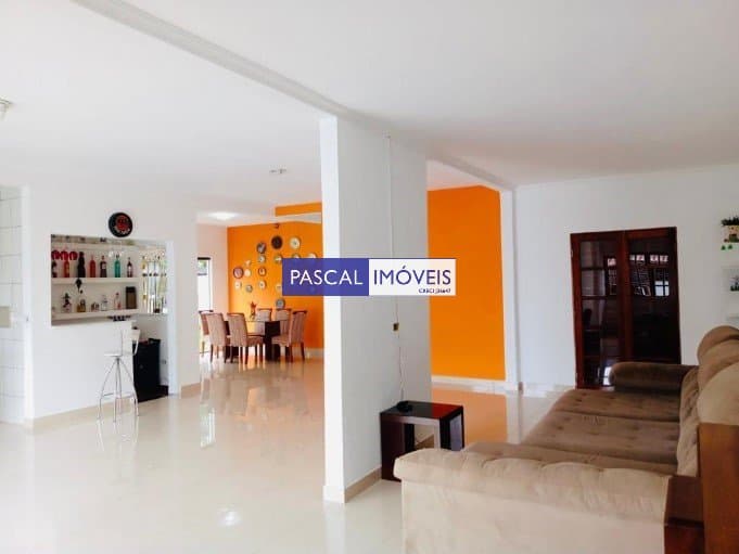 Casa em Condominio em Jaceguava