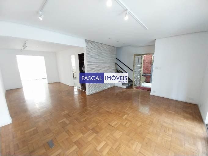 Casa comercial em Vila Olímpia