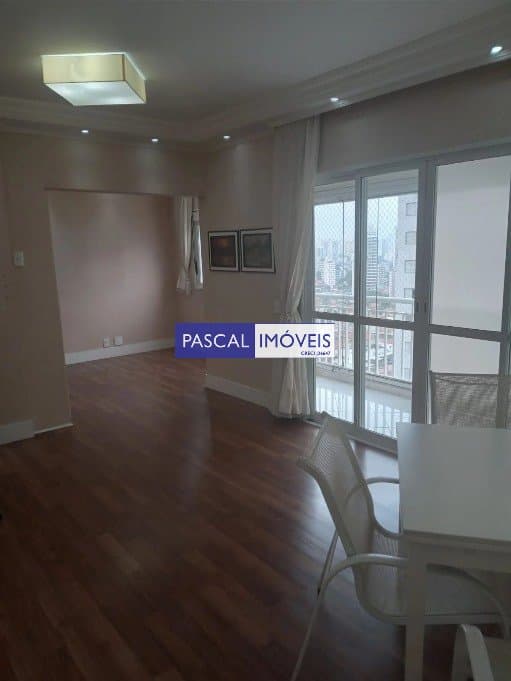 Apartamento em Vila Gumercindo