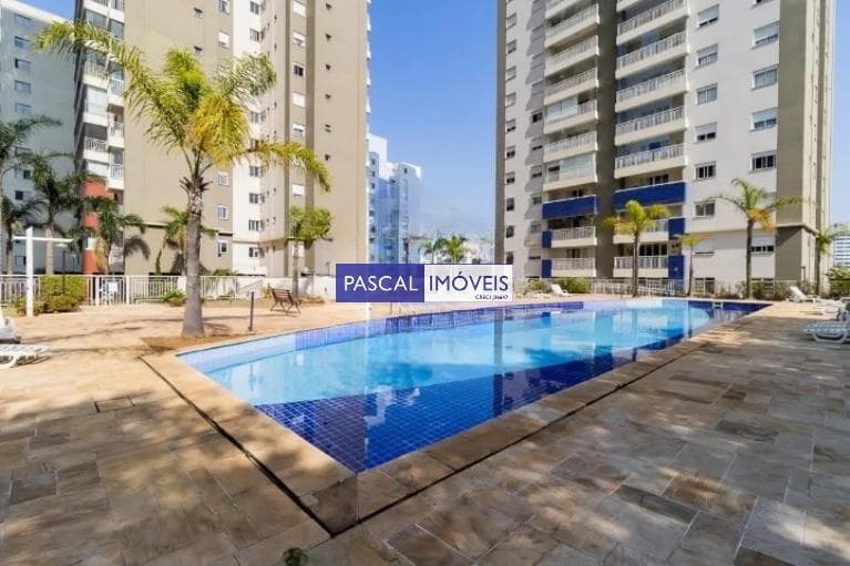 Apartamento em Vila Gumercindo