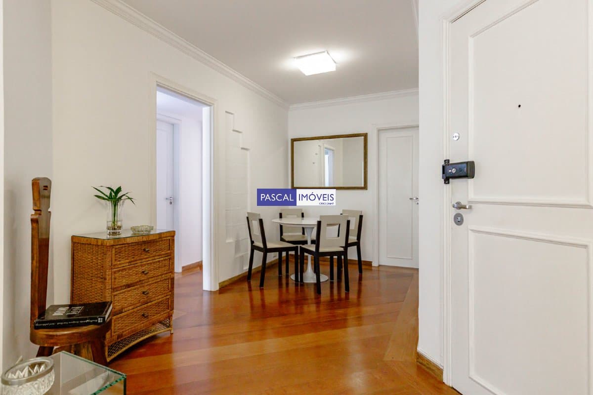Apartamento em Vila Olímpia
