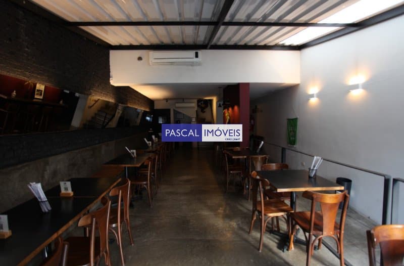 Casa comercial em Chácara Santo Antônio (Zona Sul)