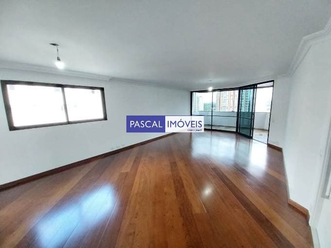 Apartamento em Campo Belo