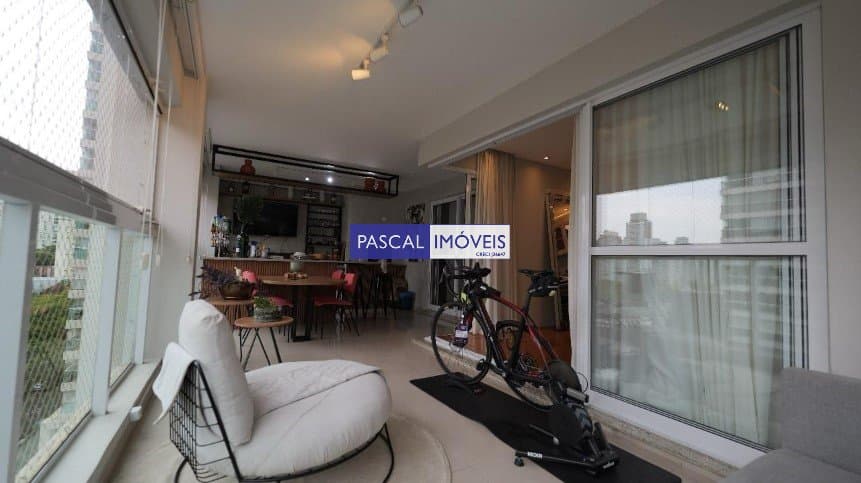 Apartamento em Vila Olímpia