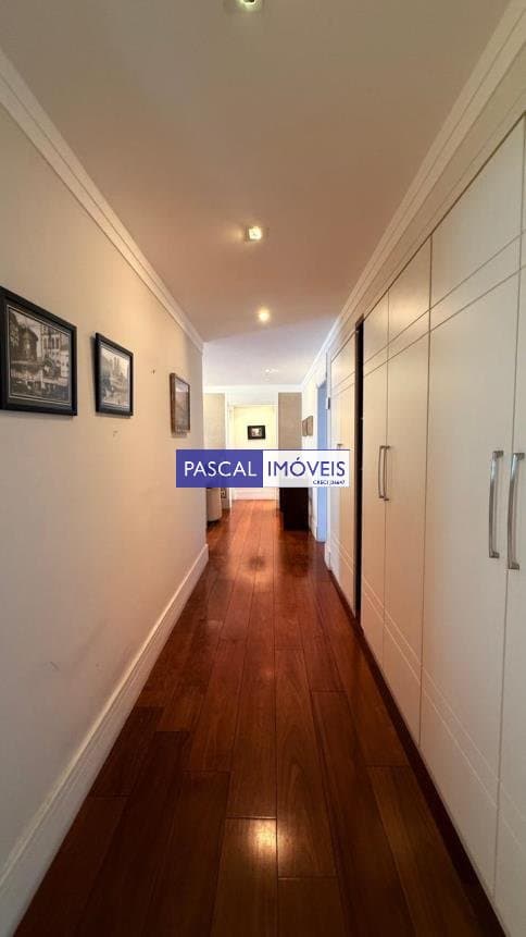Apartamento em Campo Belo
