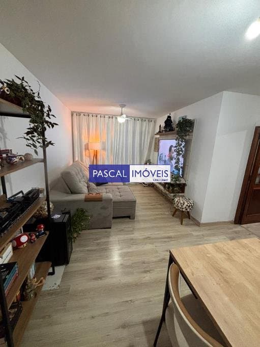 Apartamento em Campo Belo