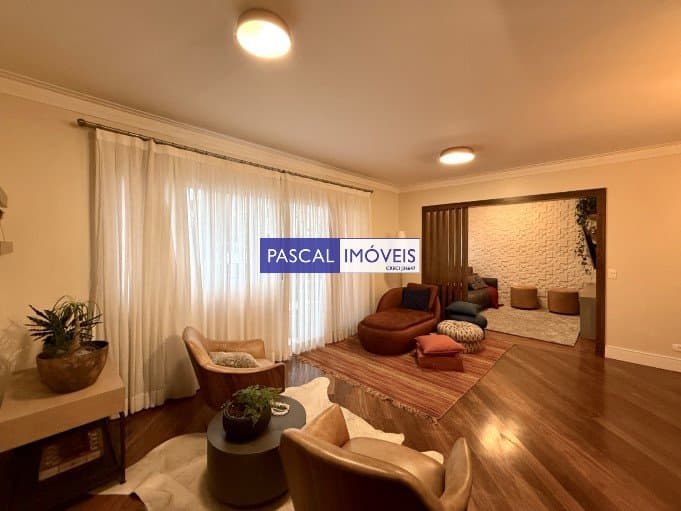 Apartamento em Campo Belo