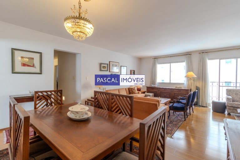Apartamento em Moema