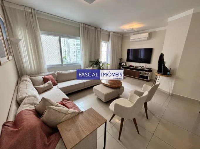 Apartamento em Moema