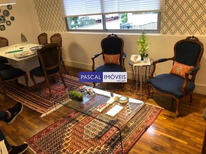 Apartamento em Moema