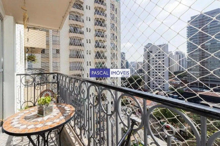 Apartamento em Campo Belo