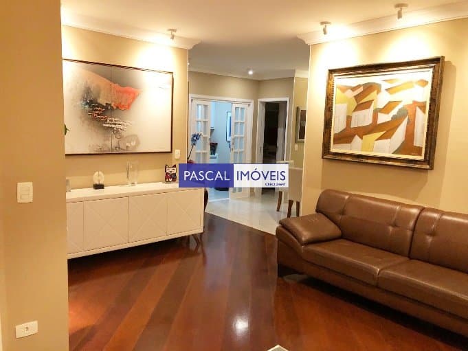 Apartamento em Campo Belo