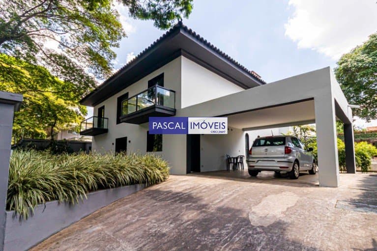 Casa comercial em Alto de Pinheiros