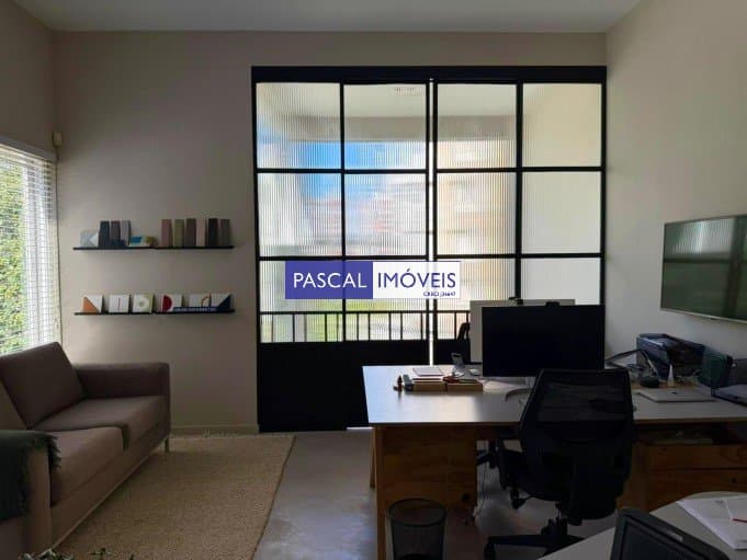 Casa comercial em Campo Belo