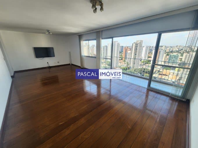 Apartamento em Campo Belo