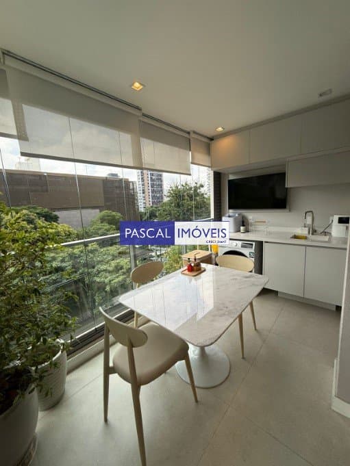 Apartamento em Moema