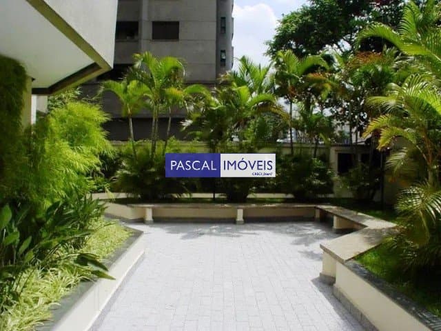 Apartamento em Moema